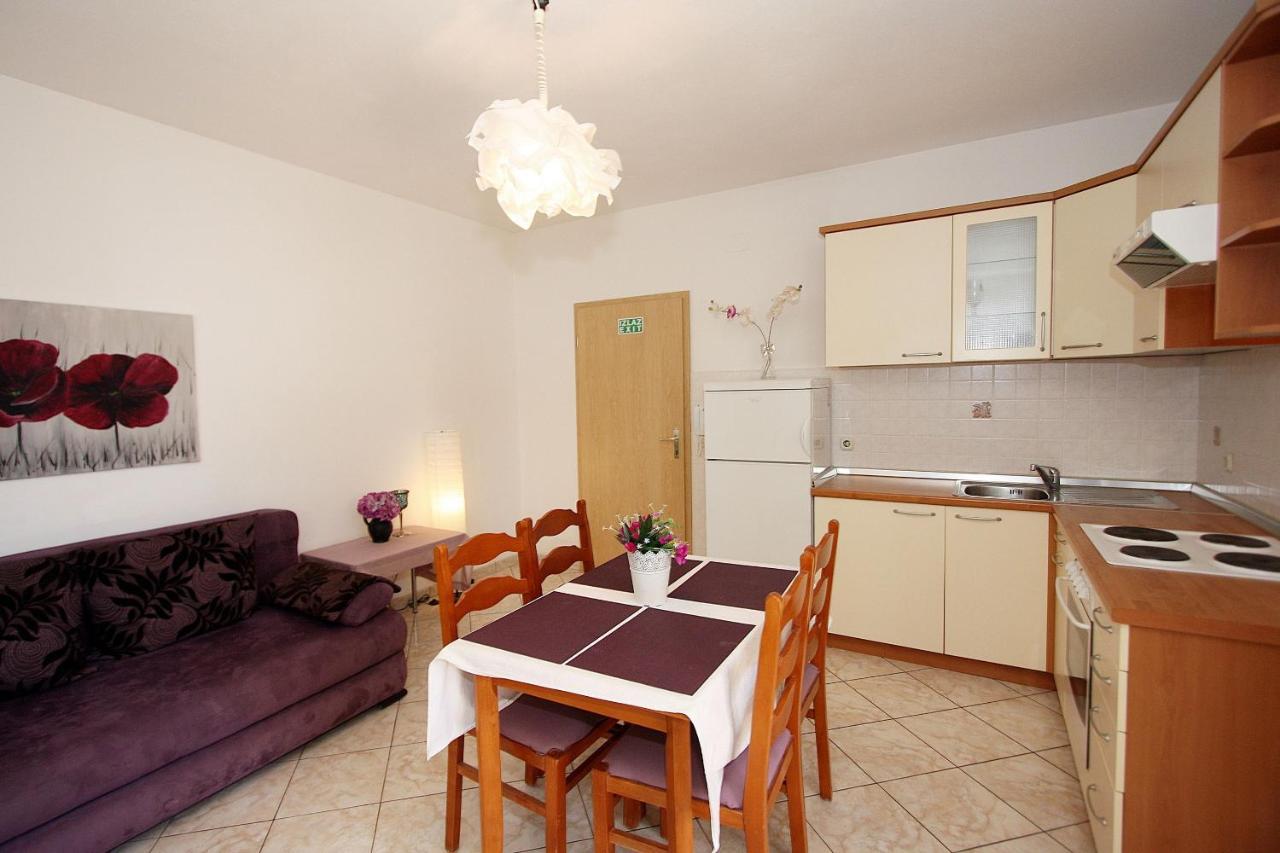 Apartments Mara Супетар Экстерьер фото