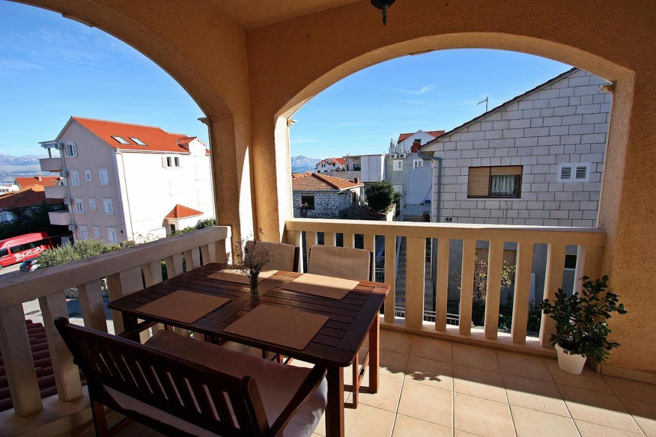 Apartments Mara Супетар Экстерьер фото