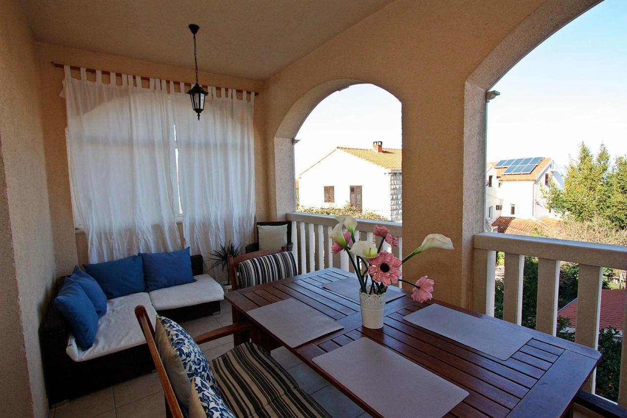 Apartments Mara Супетар Экстерьер фото