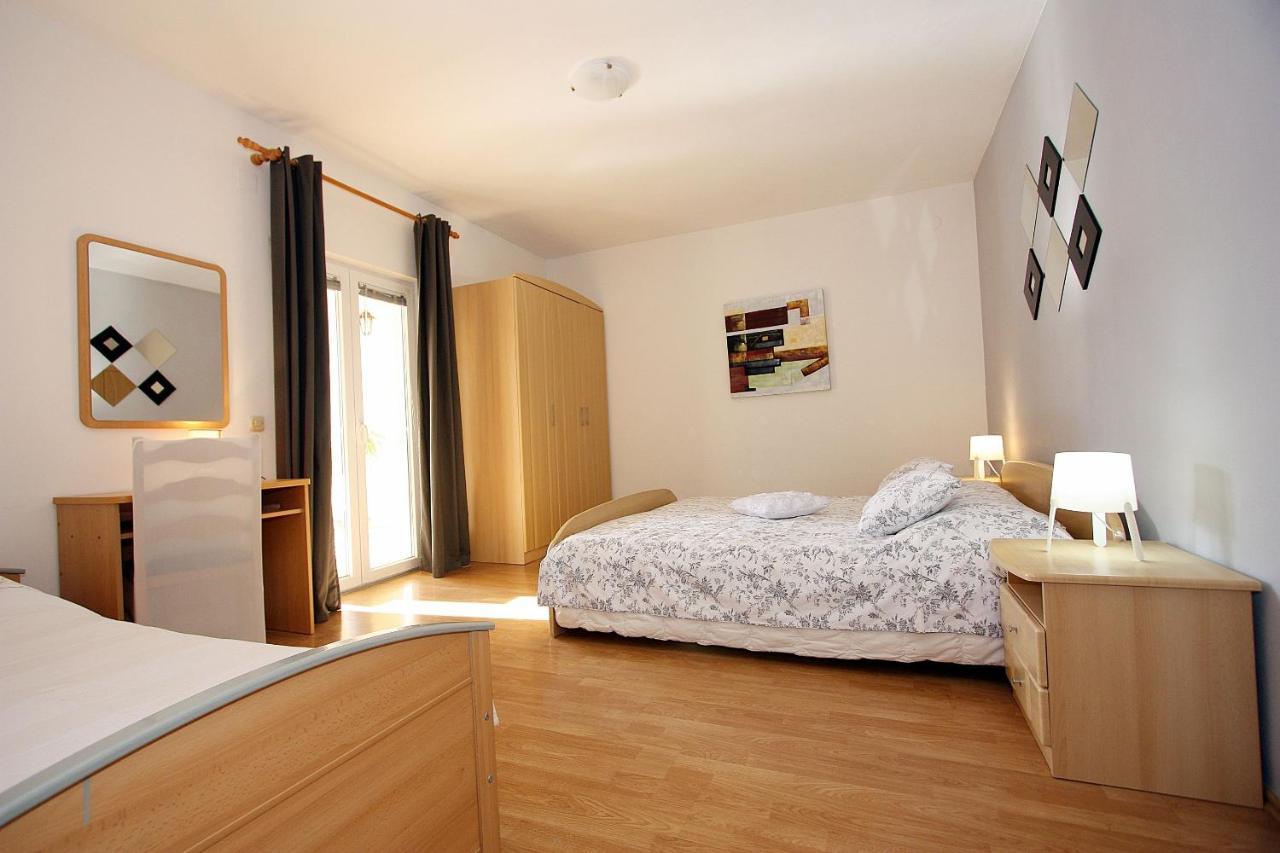 Apartments Mara Супетар Экстерьер фото