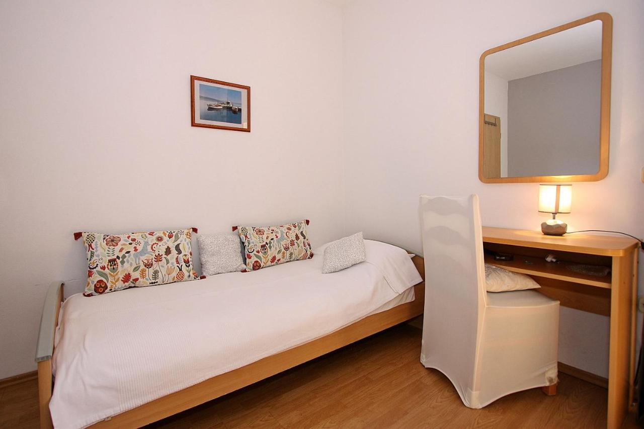 Apartments Mara Супетар Экстерьер фото