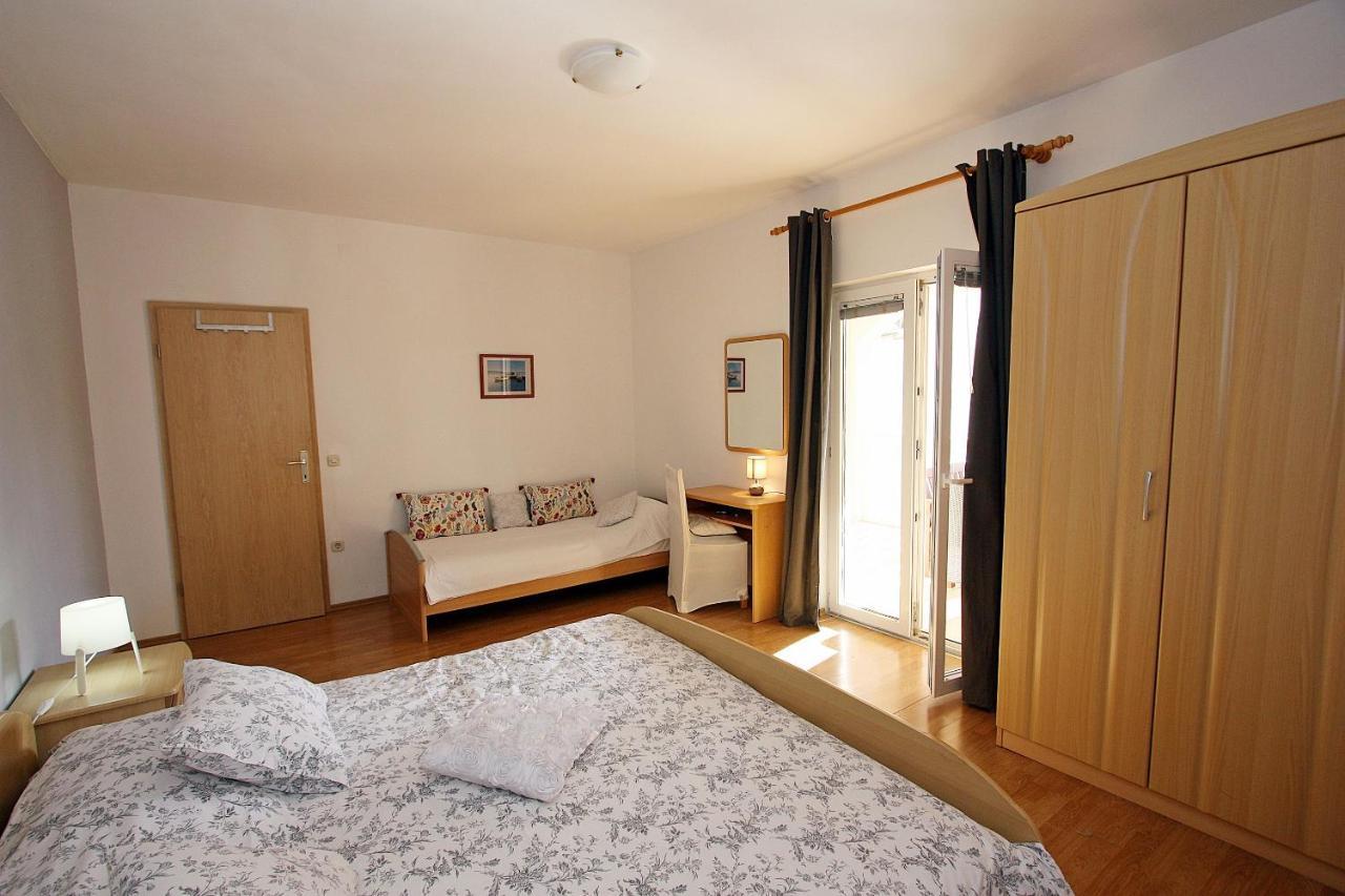 Apartments Mara Супетар Экстерьер фото