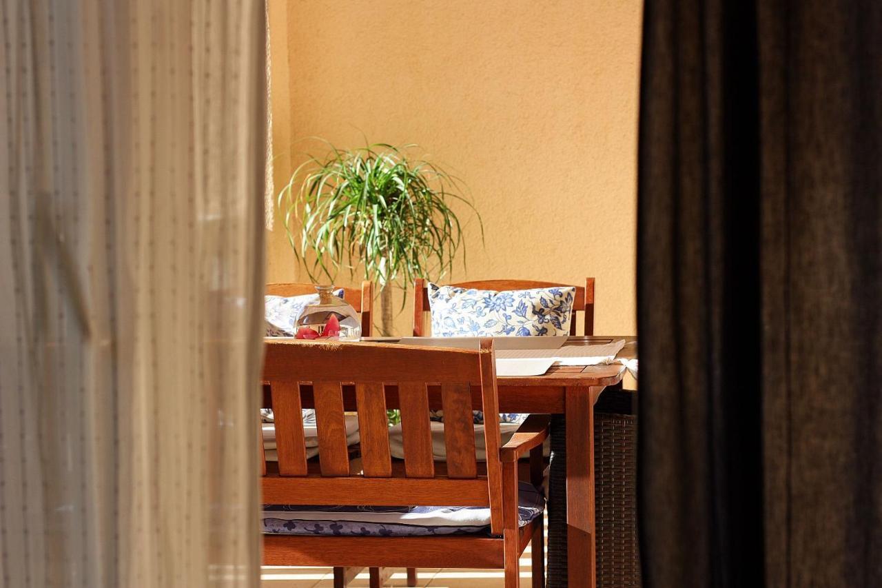 Apartments Mara Супетар Экстерьер фото