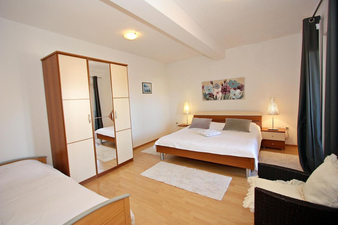 Apartments Mara Супетар Экстерьер фото