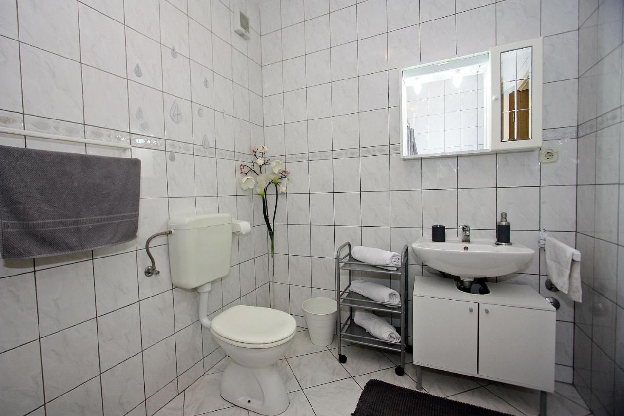Apartments Mara Супетар Экстерьер фото
