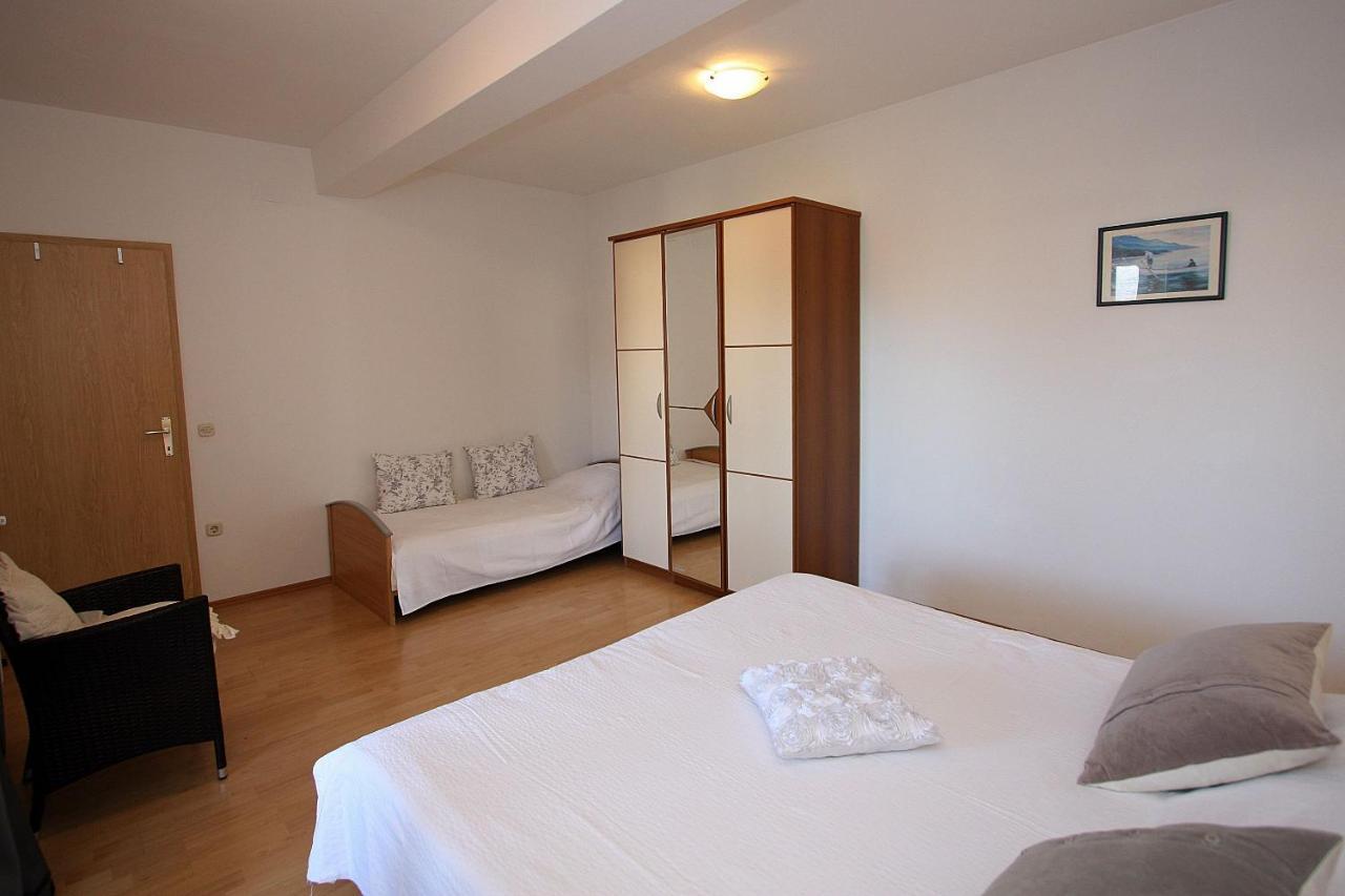 Apartments Mara Супетар Экстерьер фото