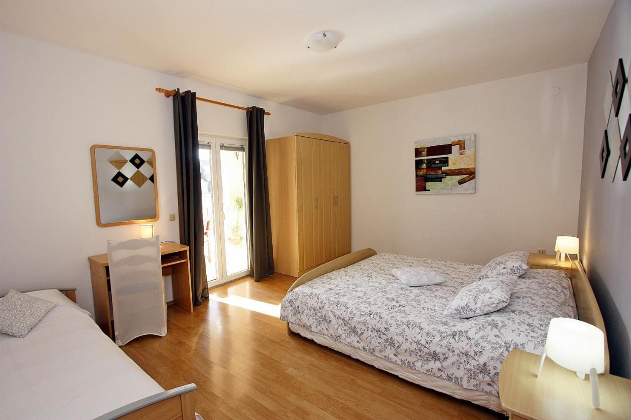Apartments Mara Супетар Экстерьер фото